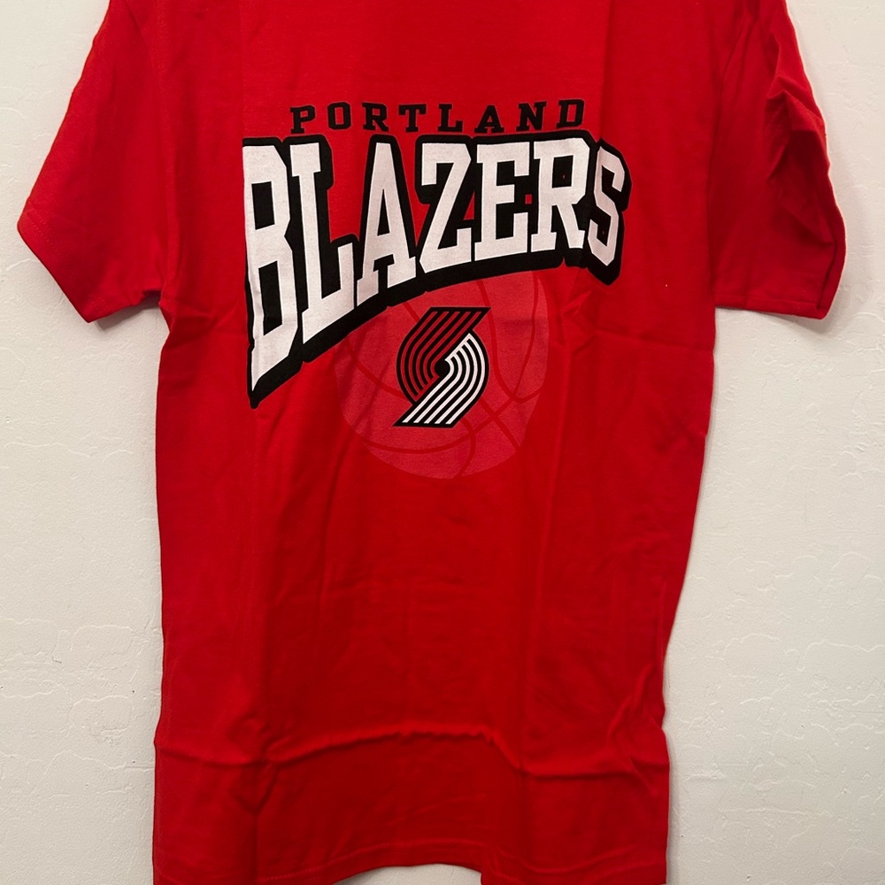 Portland Trail Blazers NBA Red T-Shirt brand new